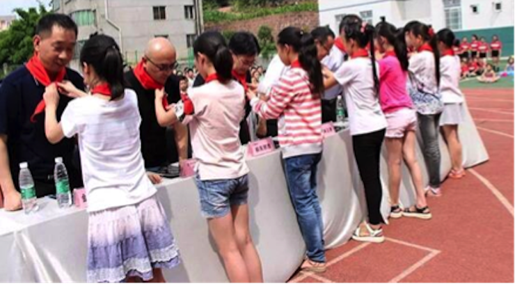 黄金城集团乐器爱心捐赠行动在四川金堂县举办 ——与音乐牵手 随幸福成长